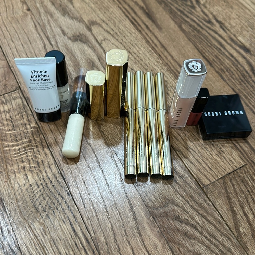 Bobbi Brown Make Up Set - Luxe Defining Lipstick